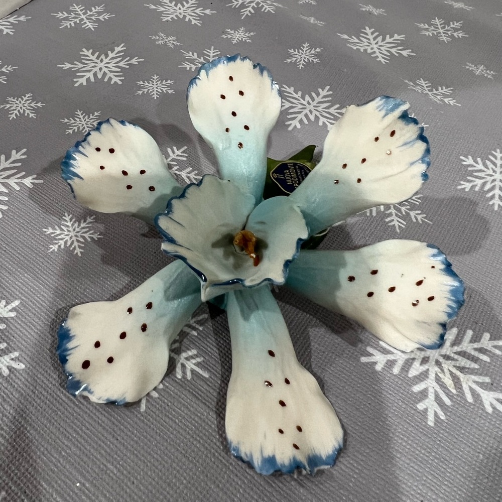 Vintage Nuova Capodimonte Italian Ceramic Blue and White Orchid